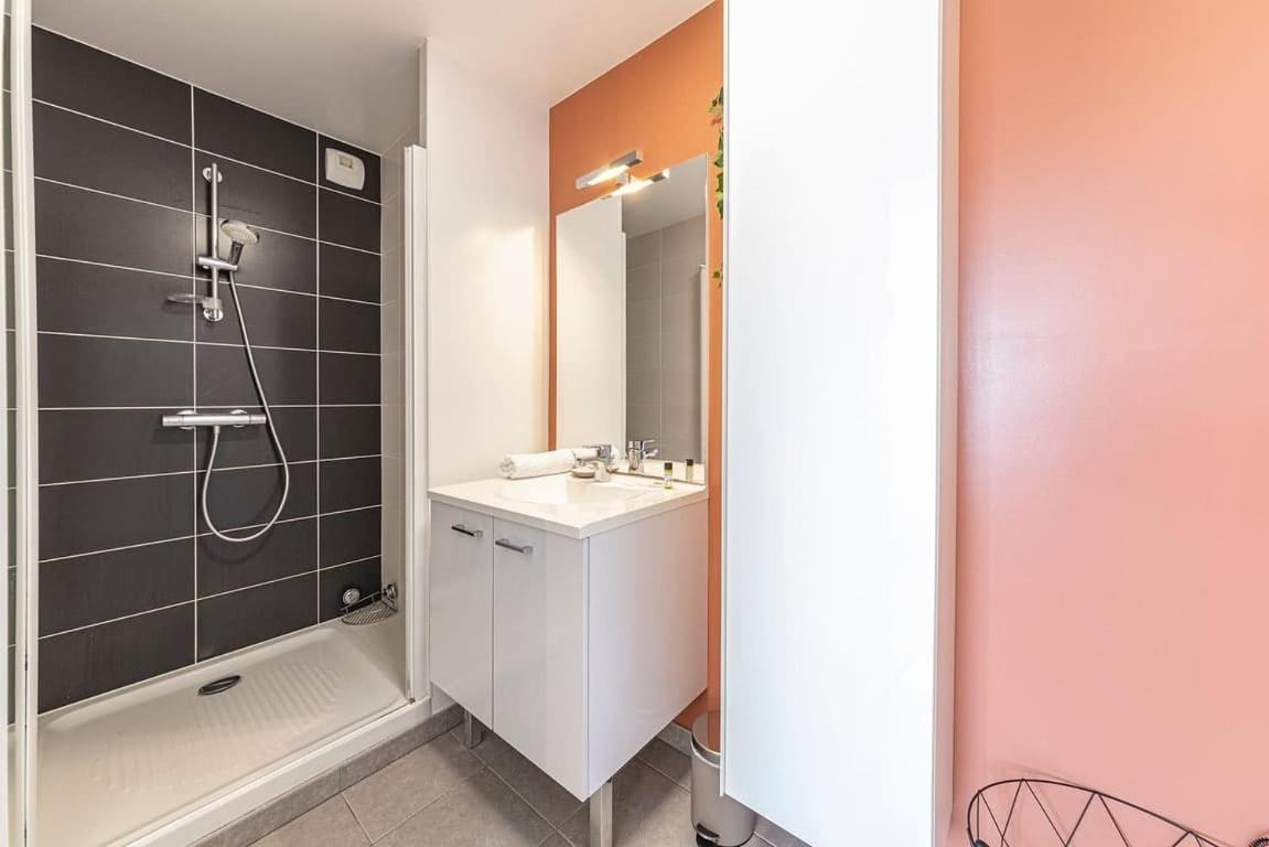 Le Maginot, T4 De Standing, Terrasse Et Parking Apartamento Rennes Exterior foto